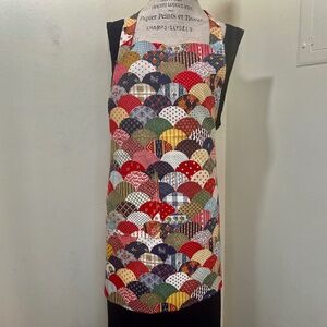 Pachwork looking cotton apron - so cute!